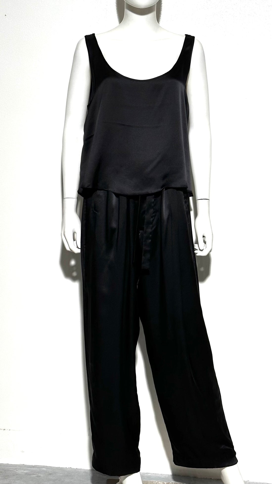 Donna Karan Set