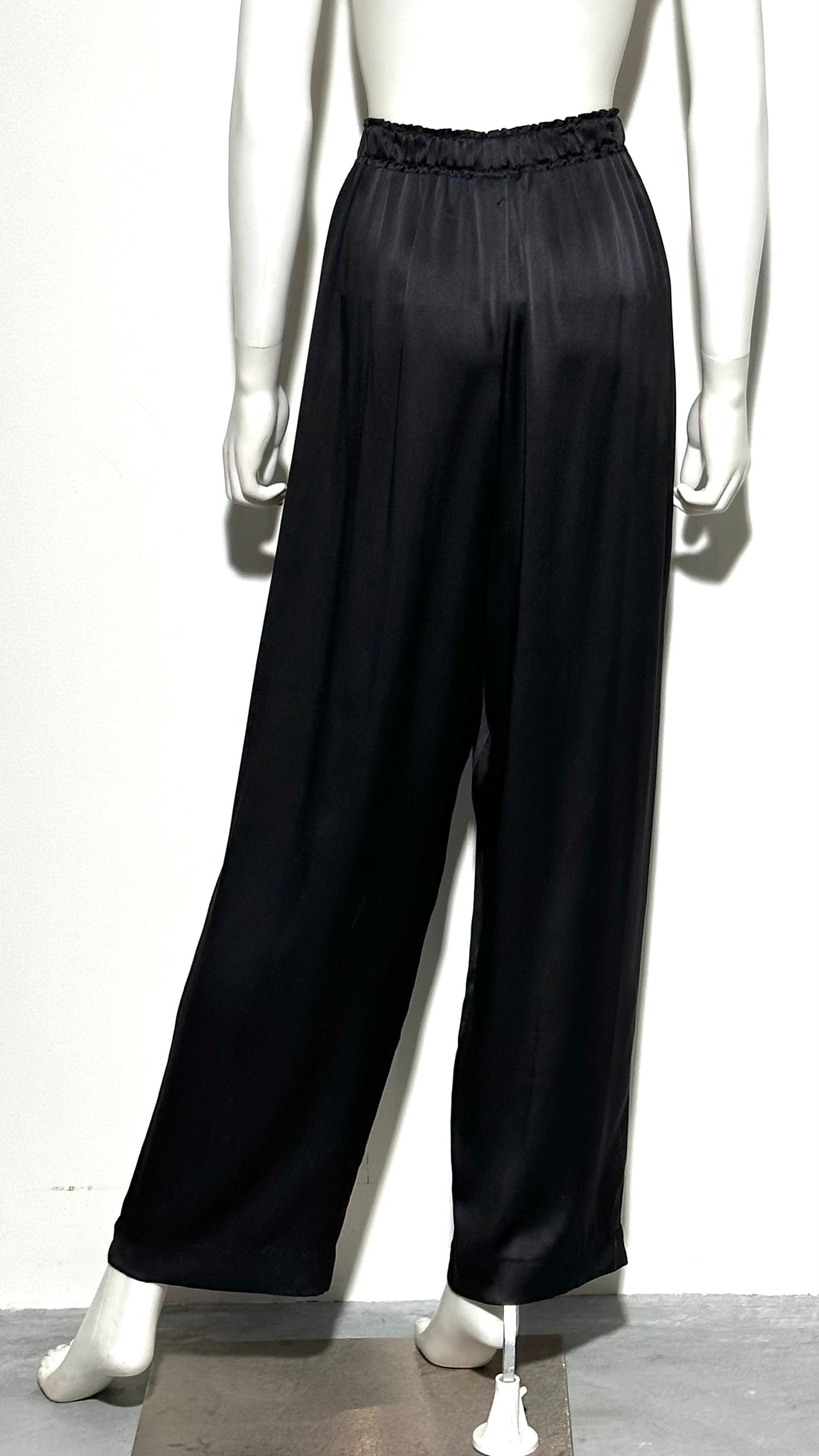 Donna Karan Set