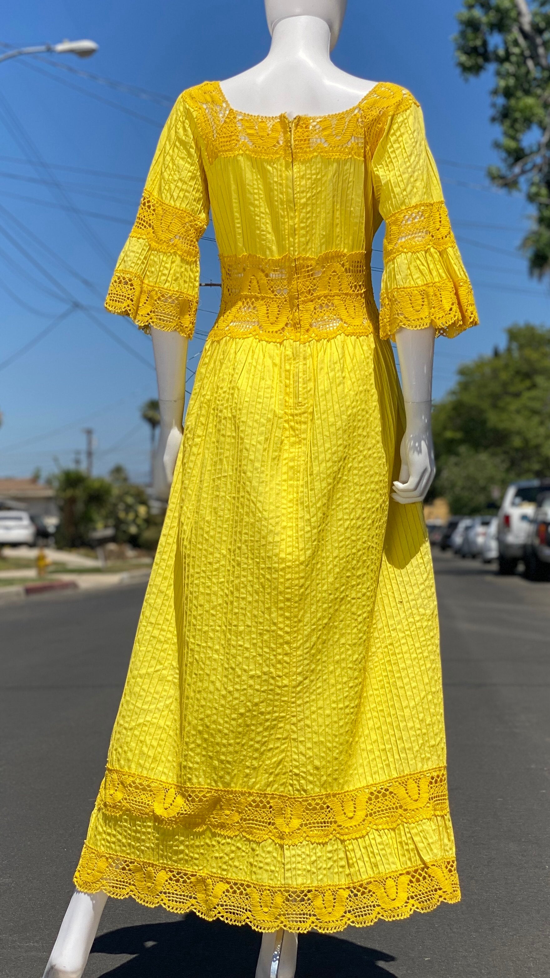Mexican Wedding Dress – Via Davia Vintage
